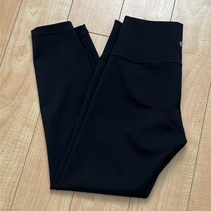 Lululemon Wunder Under crops, 25”